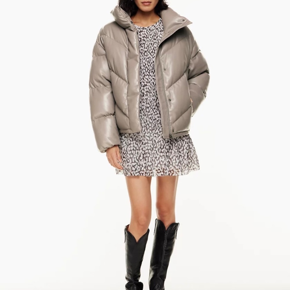 Aritzia Wilfred The Cloud Puff (s) Vegan Leather Puffer - Picture 8 of 11